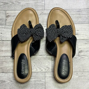 St John's Bay | Polkadots Bow Sandals | Black & White | Size: 8.5